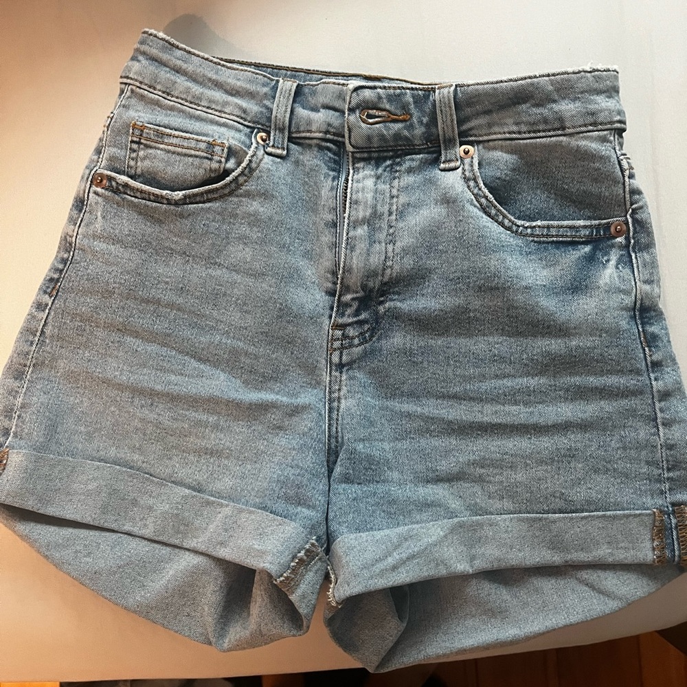 H&M blue mom shorts